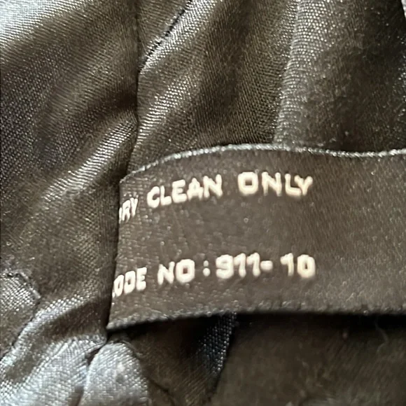 Weatherproof jacket - Picture 16 of 16